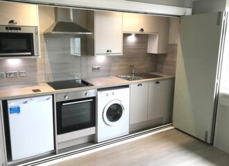 1 Kitchen resized 1000px